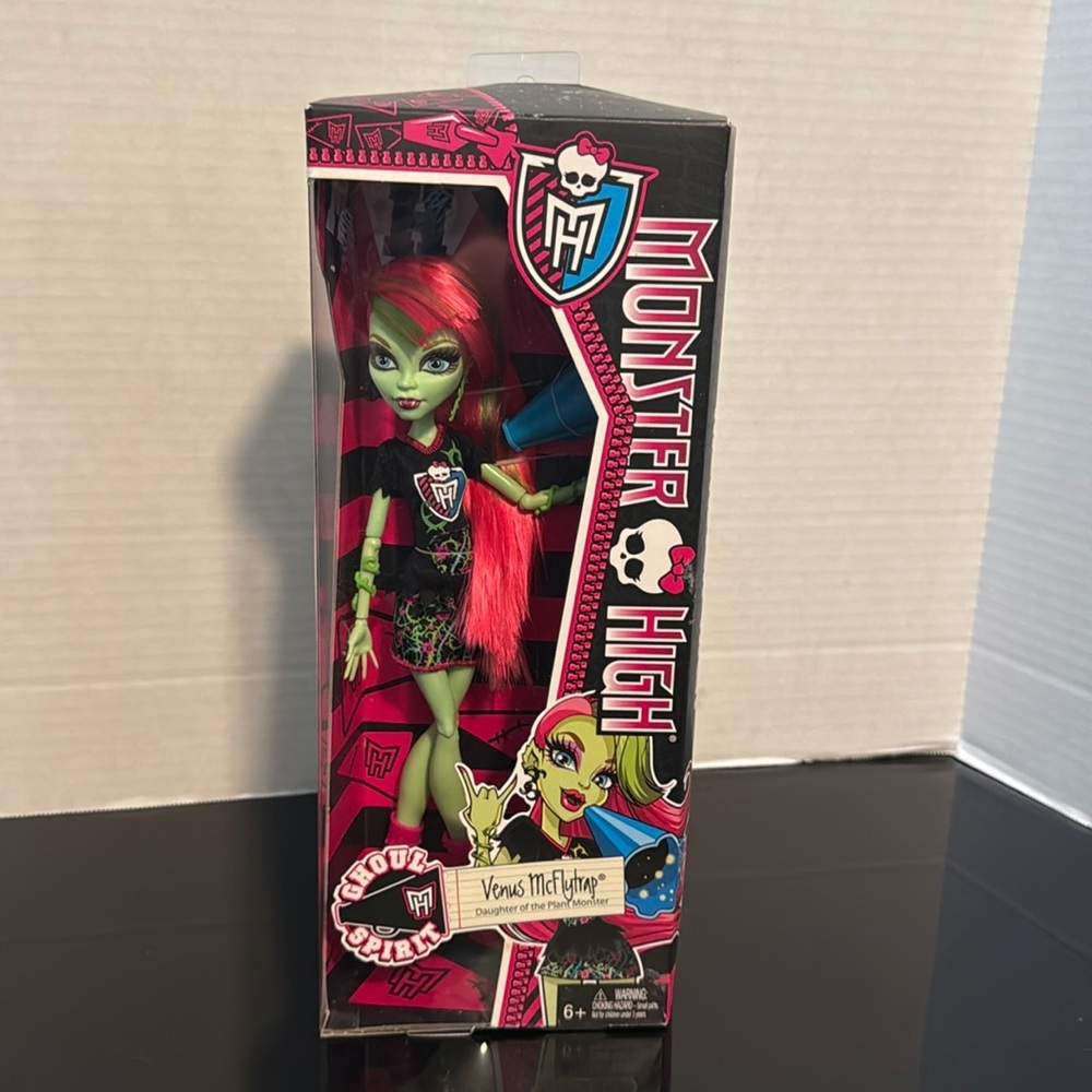 NIB Monster High Ghoul Spirit Venus McFlytrap Daughter Plant Monster NRFB 2013